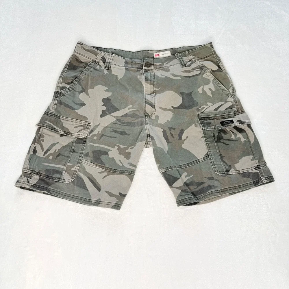 Wrangler Relaxed‎ Fit Camo Cargo Shorts Men's 36 Green Y2K Utility 10in